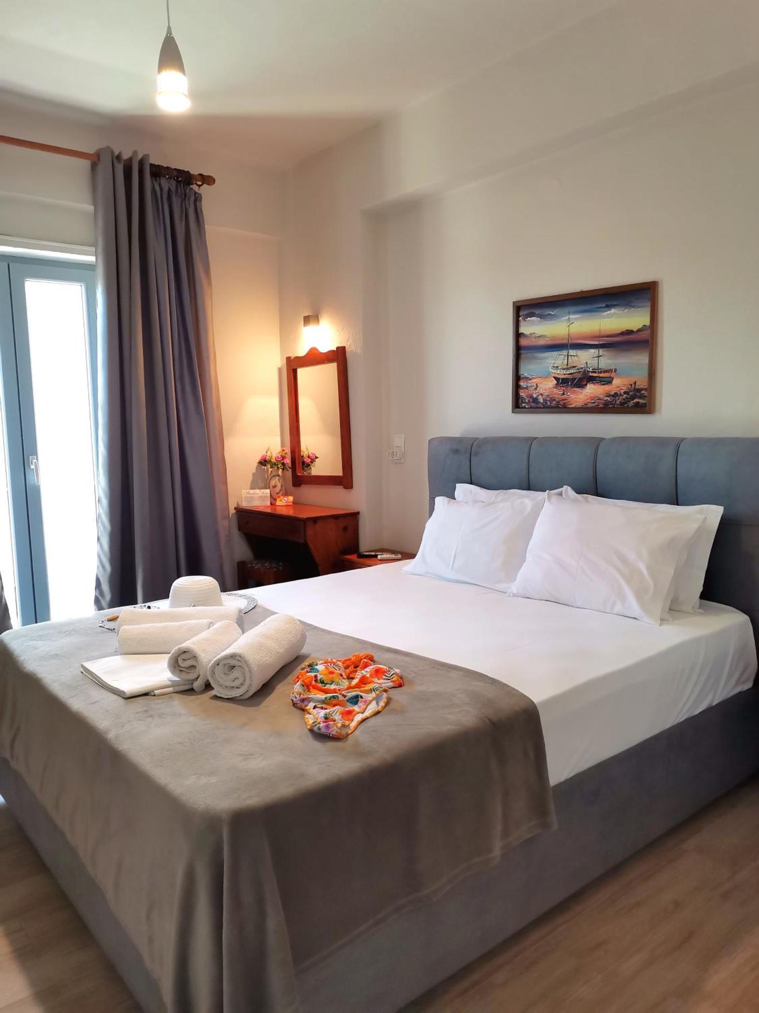 Studios Lia Adults Only -Fully Renovated クリッシ・アモウディア エクステリア 写真