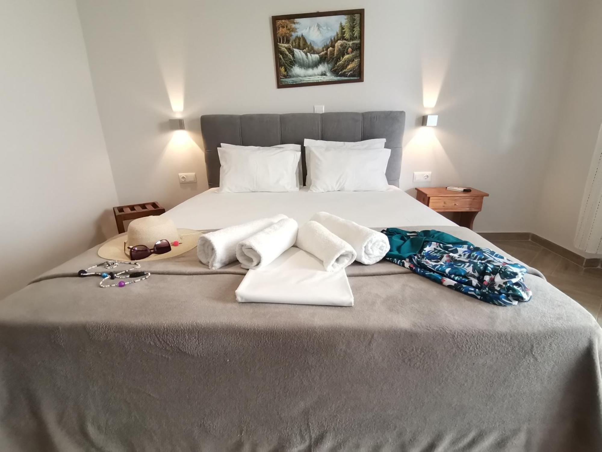 Studios Lia Adults Only -Fully Renovated クリッシ・アモウディア エクステリア 写真